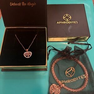 COPY - Aphrodites necklace and bracelet